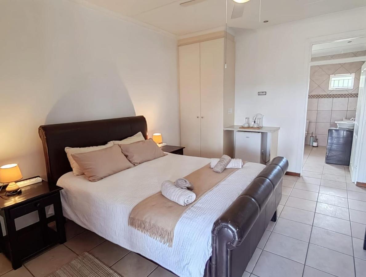 Aviators Paradise Guest House Mossel Bay Exterior photo