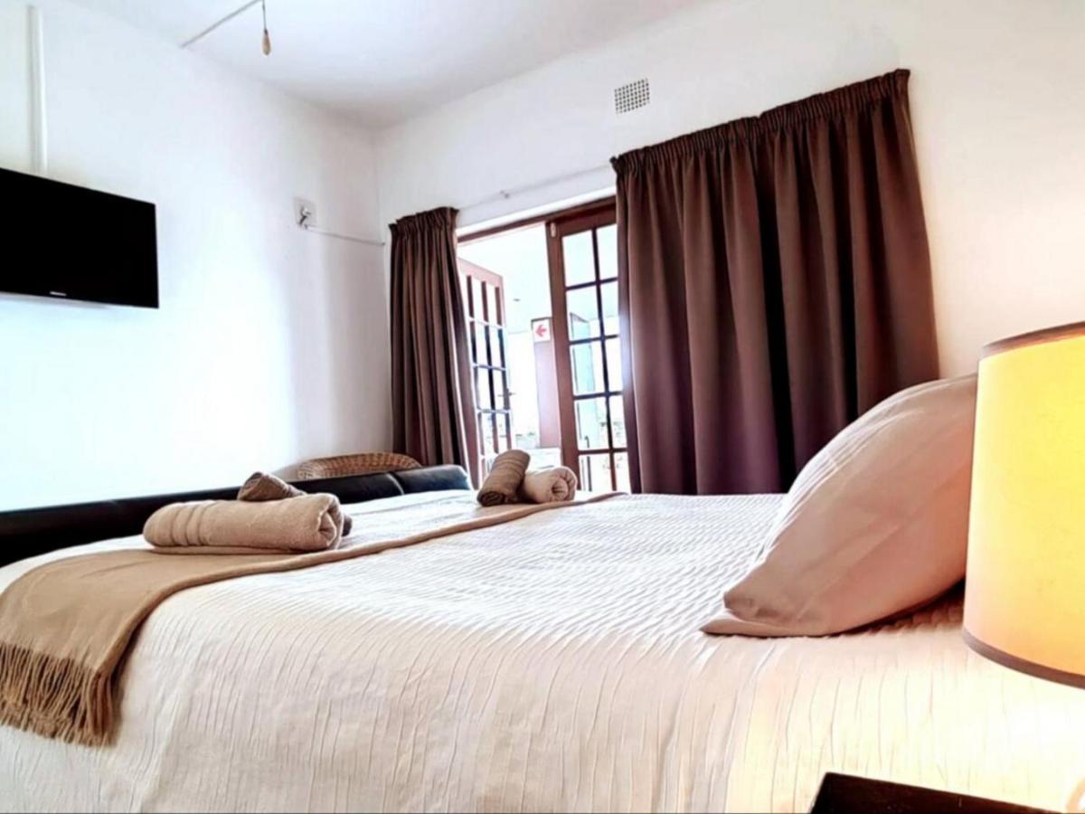 Aviators Paradise Guest House Mossel Bay Exterior photo